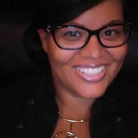 Meet your Posher, Robin - Picture 1 of 1